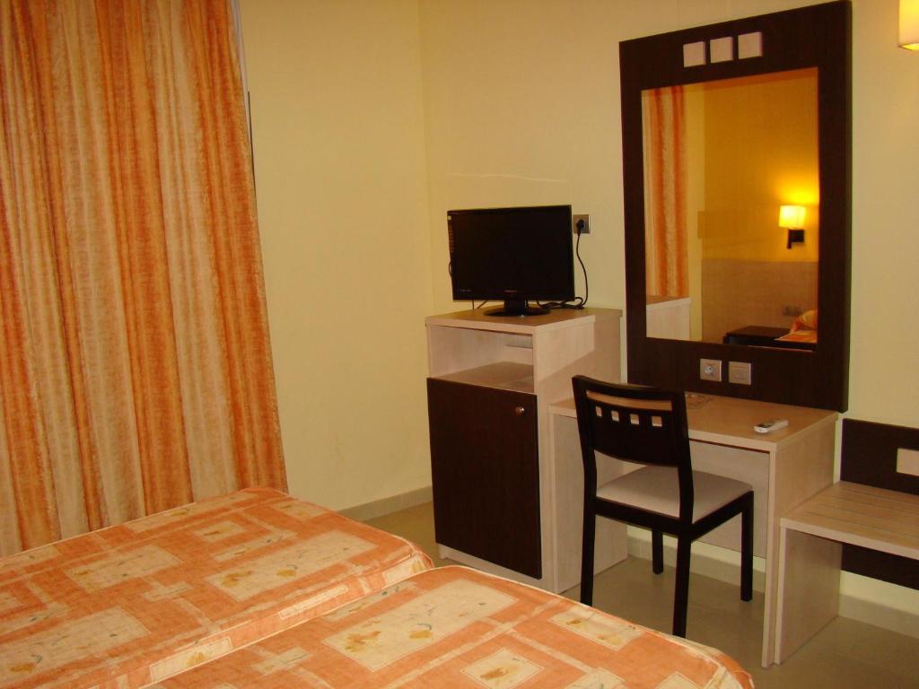 Hotel Ciutadella Roses Bilik gambar